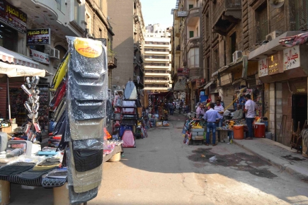 <a class="fancybox" rel="gallery-encroachments-and-territory-markers" href="https://cuip.clustermappinginitiative.org/sites/default/files/styles/largest/public/dsc_0182.jpg?itok=visSZZW8" title="The shops spill out their goods in the passageway.">Enlarge</a><br >2015, Oct 11, 02:10pm<br>The shops spill out their goods in the passageway.