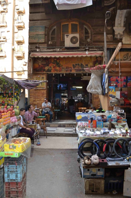 <a class="fancybox" rel="gallery-encroachments-and-territory-markers" href="https://cuip.clustermappinginitiative.org/sites/default/files/styles/largest/public/dsc_0217.jpg?itok=eLJVLoMG" title="Coffee shop entrances serve as stalls for other stalls.">Enlarge</a><br >2015, Oct 11, 02:10pm<br>Coffee shop entrances serve as stalls for other stalls.