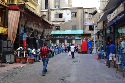 <a class="fancybox" rel="gallery-" href="https://cuip.clustermappinginitiative.org/sites/default/files/styles/largest/public/dsc_0436.jpg?itok=_RIb1vmS" title="منظر عام للممر و قهوة الفنون على اليسار.">تكبير</a><br >٢٠١٥، سبتمبر ٢٩، ٠٢:٠٩مساءاً<br>منظر عام للممر و قهوة الفنون على اليسار.