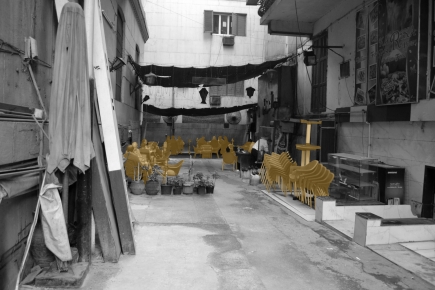 <a class="fancybox" rel="gallery-layering-and-juxtaposition" href="https://cuip.clustermappinginitiative.org/sites/default/files/styles/largest/public/dsc_0635_cafe_seating_01.jpg?itok=h5YdzAg0" title="Café seating">Enlarge</a><br >Café seating