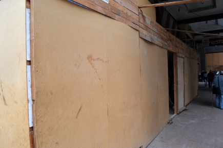 <a class="fancybox" rel="gallery-materials-and-textures" href="https://cuip.clustermappinginitiative.org/sites/default/files/styles/largest/public/e5i009.jpg?itok=ARJE0GjF" title="Wooden partitions for a renovation site.">Enlarge</a><br >2015, Nov 16, 11:11am<br>Wooden partitions for a renovation site.