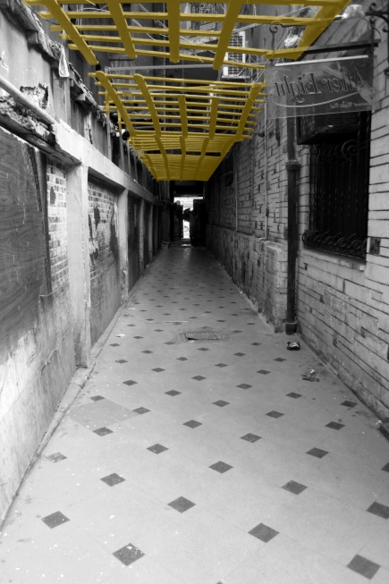 <a class="fancybox" rel="gallery-layering-and-juxtaposition" href="https://cuip.clustermappinginitiative.org/sites/default/files/styles/largest/public/layering_2_5_01.jpg?itok=BviIqYvH" title="Shading element">Enlarge</a><br >Shading element