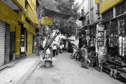 <a class="fancybox" rel="gallery-signage-and-space-annotations" href="https://cuip.clustermappinginitiative.org/sites/default/files/styles/largest/public/signage_1_2_0.jpg?itok=T1YkvDHO" title="Competing signage.">Enlarge</a><br >2015, Oct 11, 02:10pm<br>Competing signage.